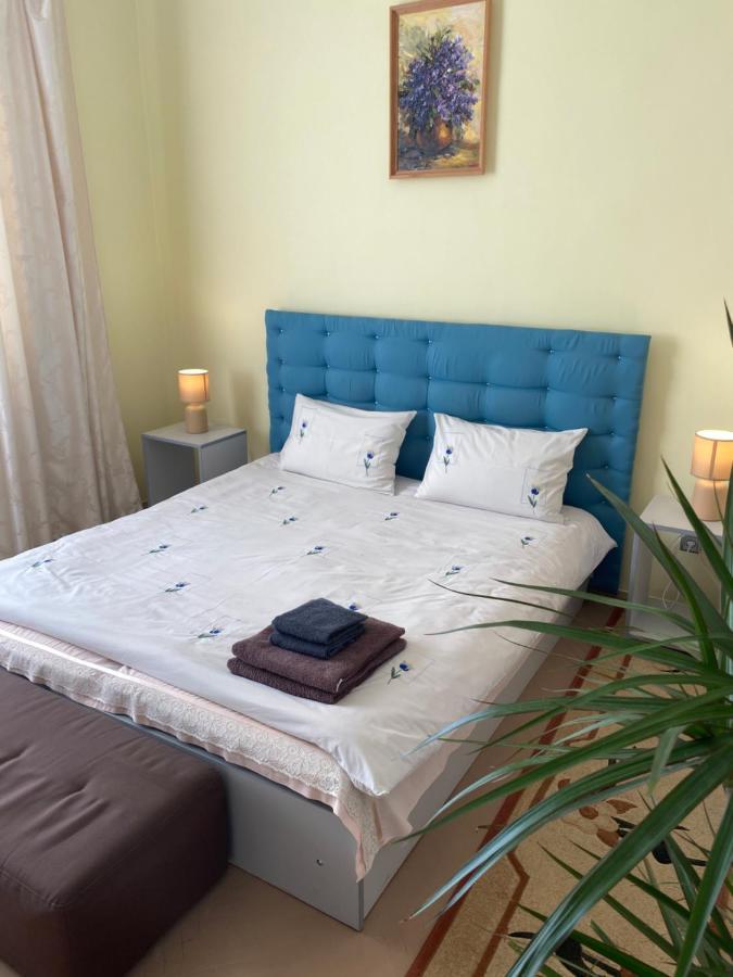 Den Apart On Rynok Square Лвив Екстериор снимка